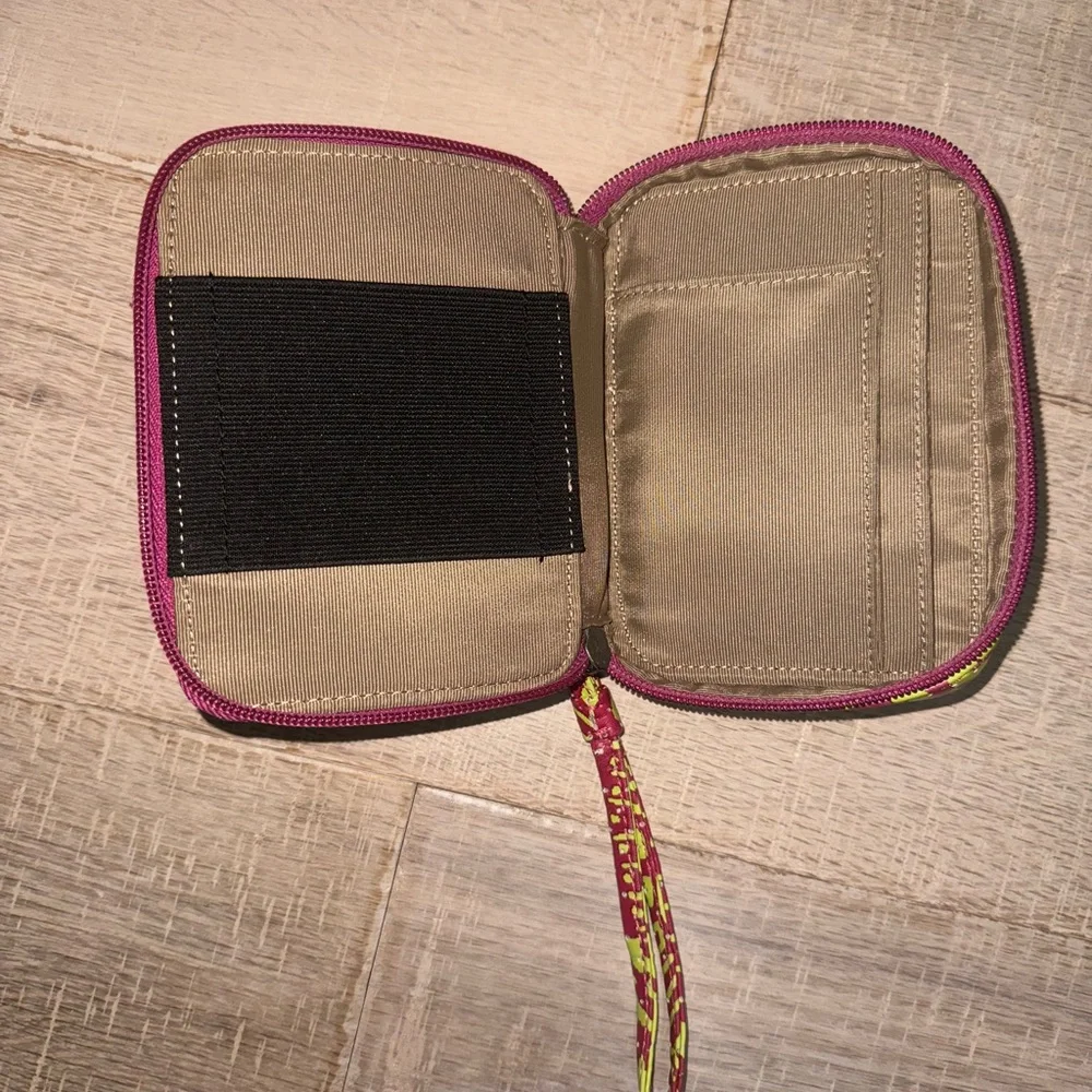 NWT Echo Purple and Green Zipper Wallet